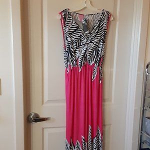 HotsWing Black & Wh Leaf Prt Tank Maxi Dress -XXXL